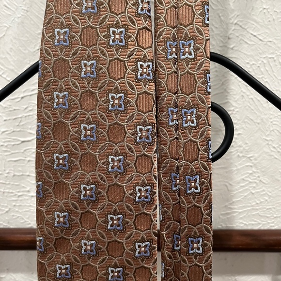 Men's Canali silk tie in tan with blue accents - Picture 2 of 8